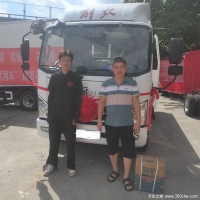 恭賀王師傅喜提“虎VN 137馬力”載貨新伙伴，開啟日用百貨銷售新征程